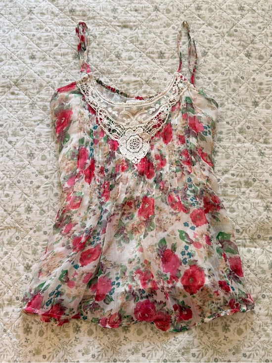 Passport Tops - Y2K floral lace boho cami top with adjustable straps